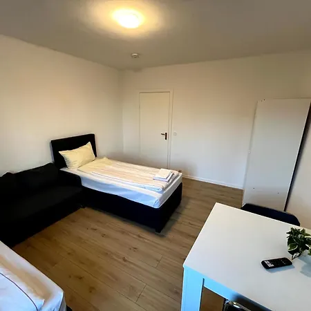 3-Zimmer Monteurwohnung Mit Balkon Neumuenster Exterior photo